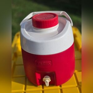 Vintage Thermos 7908 Red White Cooler 2 Gallons/ 8 Liter Water Jug